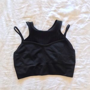 Black sports bra
